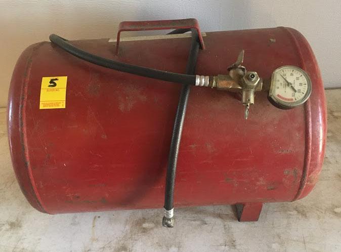 5. 125 psi portable air tank w/gauge hose & nozzle.