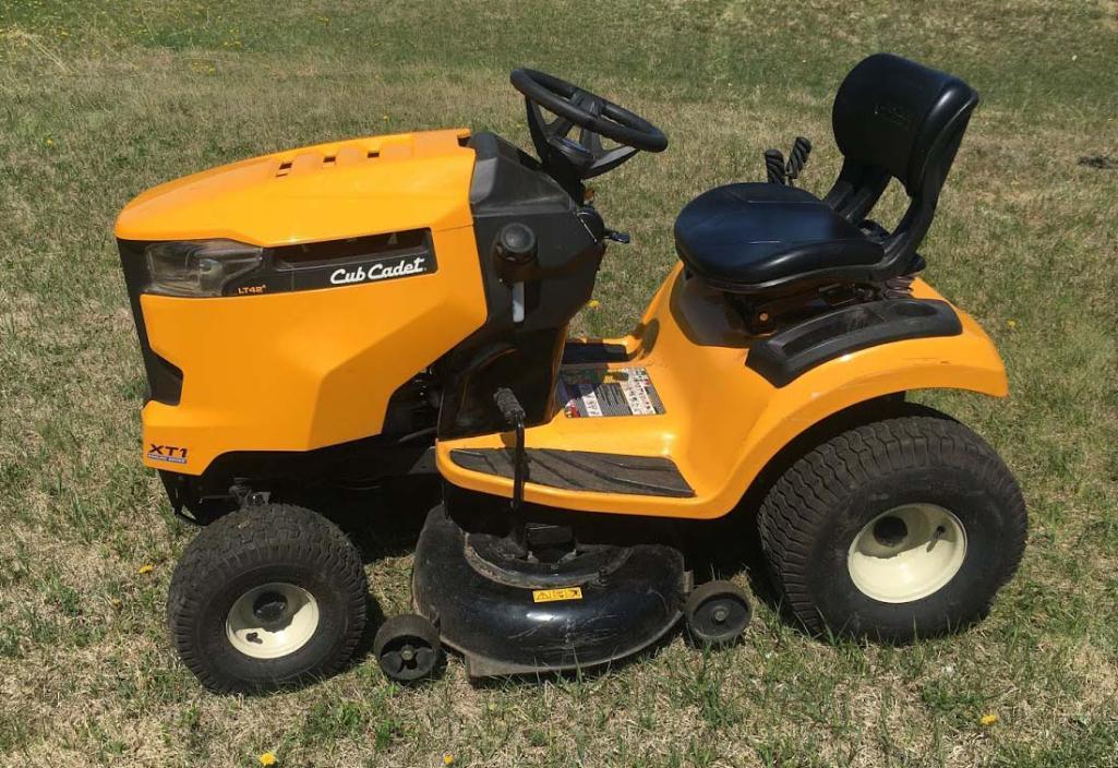 2019 Cub Cadet XT1 LT42 Riding Mower