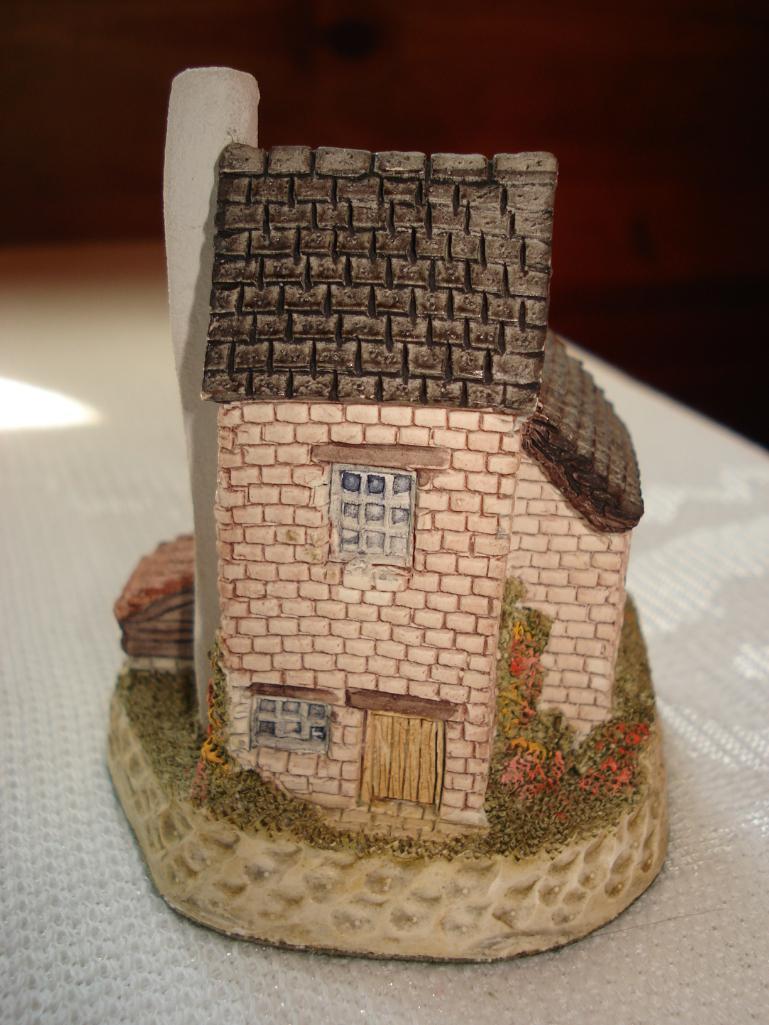 David Winter Collectibles - Village Shops and Maurice Wideman Collectible