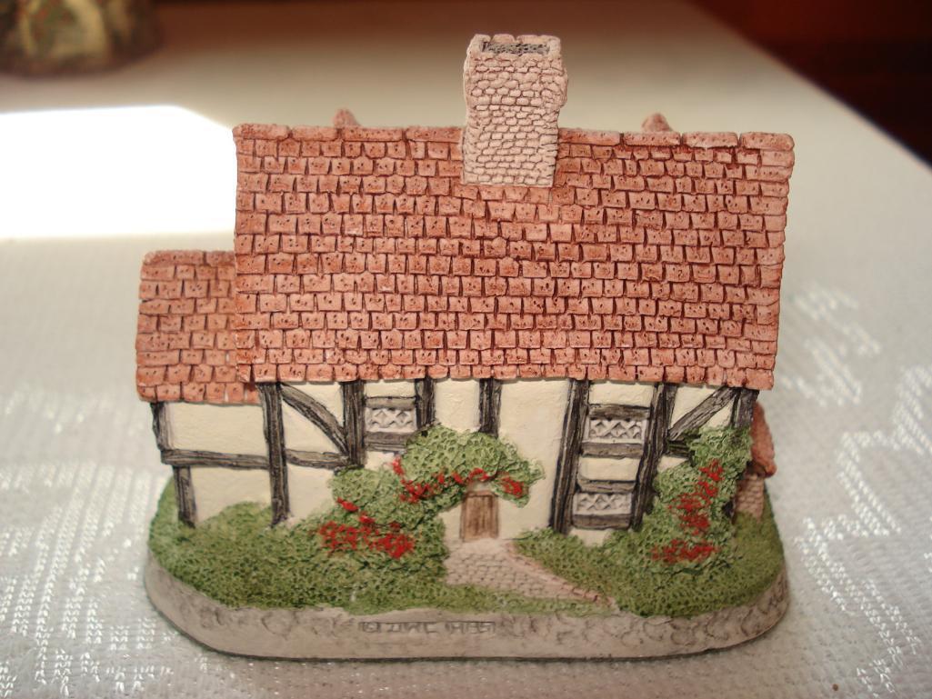 David Winter Collectibles - Village Shops and Maurice Wideman Collectible