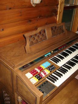 Thomas Californian 262 and Rhythm Section Organ with Bench and Organ Sheet Music/Books