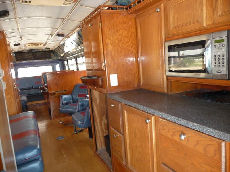 1990 THOMAS TOUR BUS