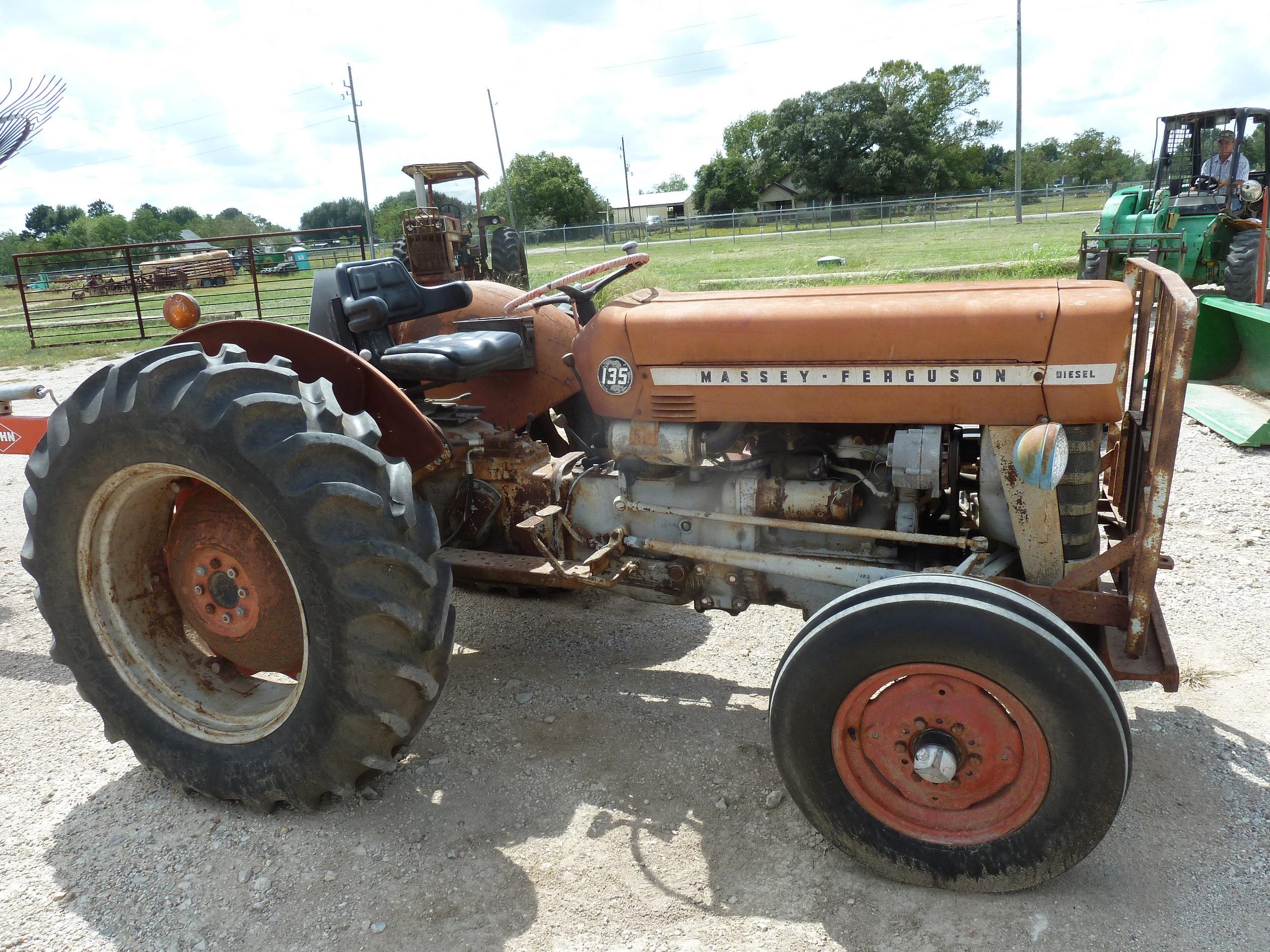 MF 135 TRACTOR DIESEL