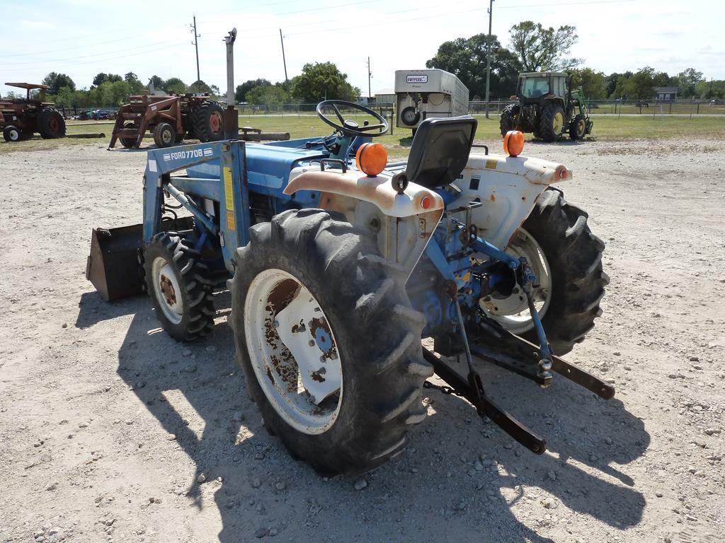 FORD 1710 TRACTOR  WITH FORD 77B FE LOADER