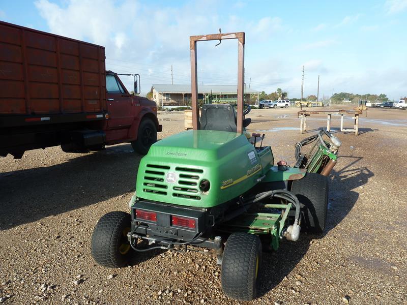 JD 3235B REEL MOWER