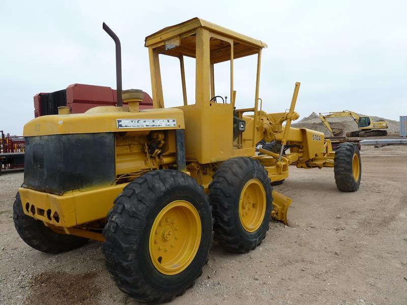 1972 JD 570A MOTORGRADER