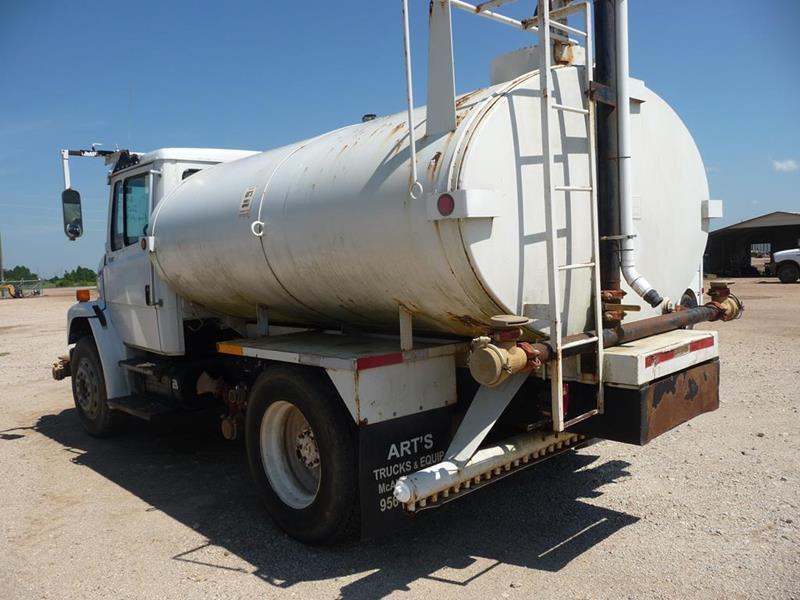 2000 FREIGHTLINER FL70 WATER TRUCK