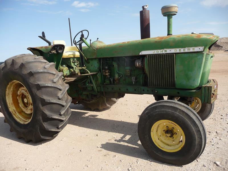 JD 4020 DIESEL TRACTOR