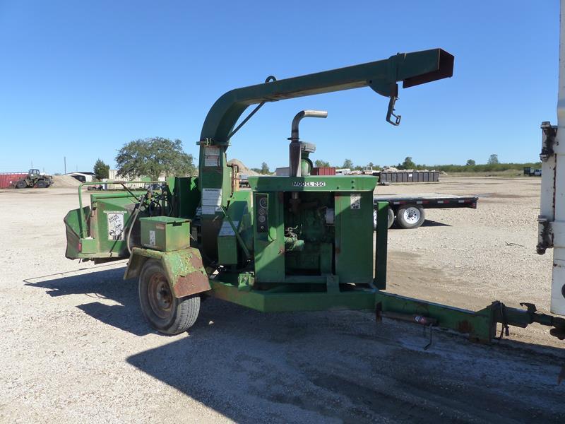 BRUSH BANDIT MODEL 250 WOOD CHIPPER