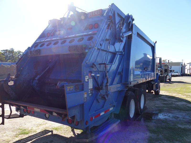 2014 FREIGHTLINER TRUCK W/HEIL COMMERCIAL TRAK 25 COMMERCIAL BODY