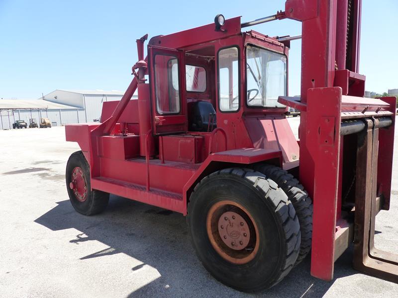 1978 TAYLOR Y-30WOM FORKLIFT