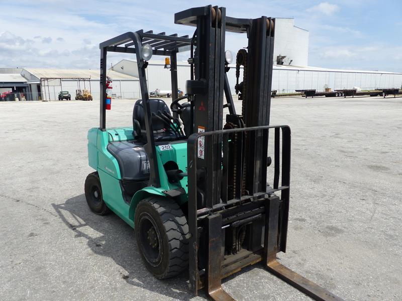 2011 MITSUBISHI FD30N DIESEL FORKLIFT