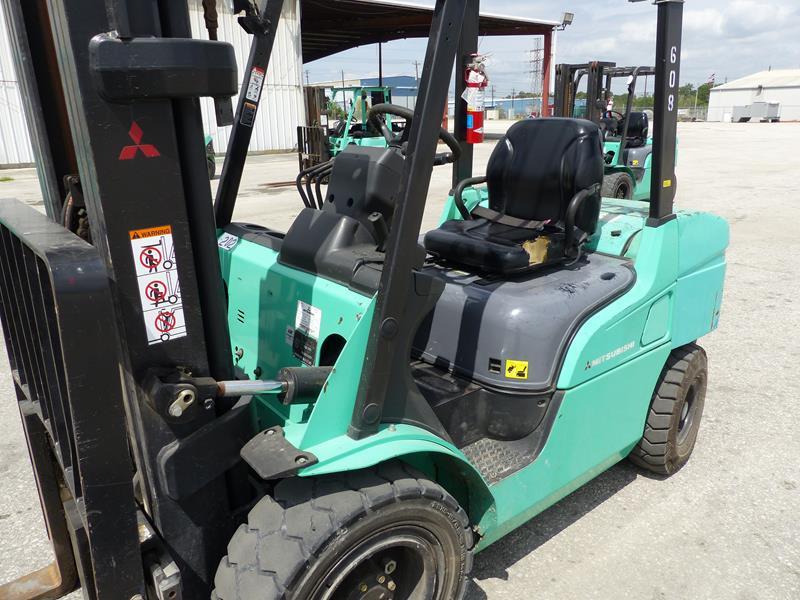 2011 MITSUBISHI FD30N DIESEL FORKLIFT