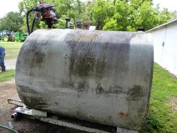 1000 GALLON FUEL TANK ON SKIDS W/TRANSFER PUMP