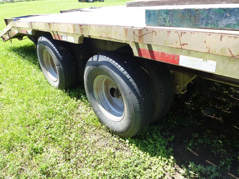 GOOSENECK 32' FLATBED TRAILER