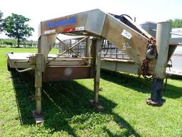 GOOSENECK 32' FLATBED TRAILER