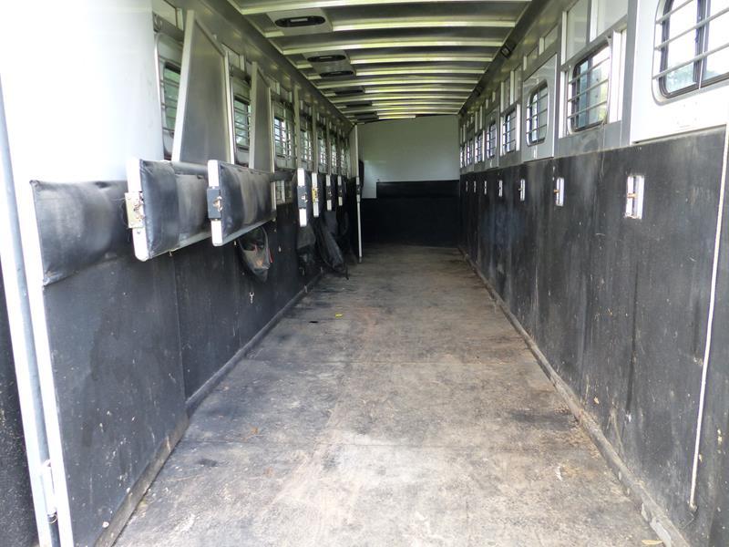 2005 SUNDOWNER SUNLITE 720 8 HORSE ALUM TRAILER