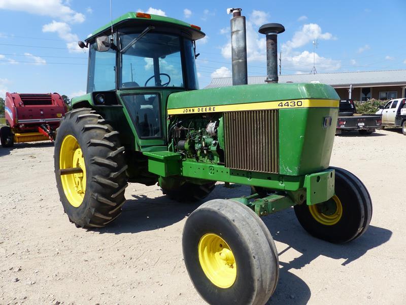 JOHN DEERE 4430 TRACTOR