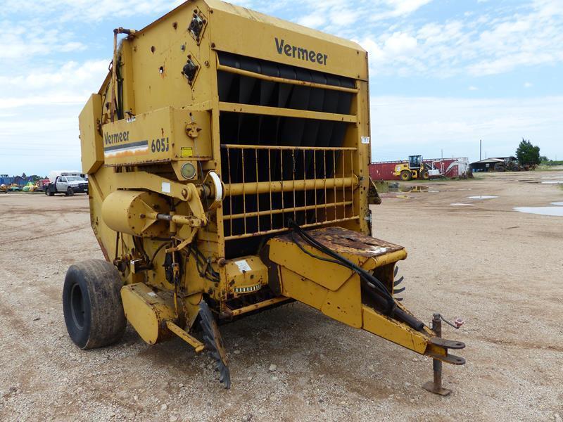 VERMEER 605J ROUND BALER 5X6