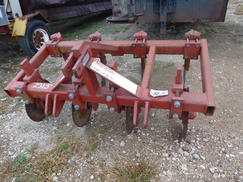 RHINO 4 SHANK PASTURE RENOVATOR W/COULTERS