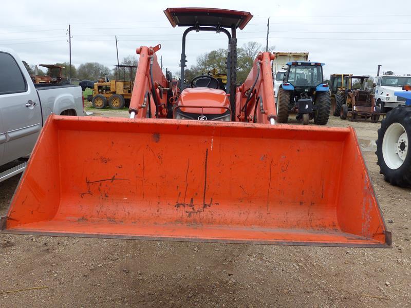 KUBOTA M5040F TRACTOR W/KUBOTA LA1153 FE LOADER