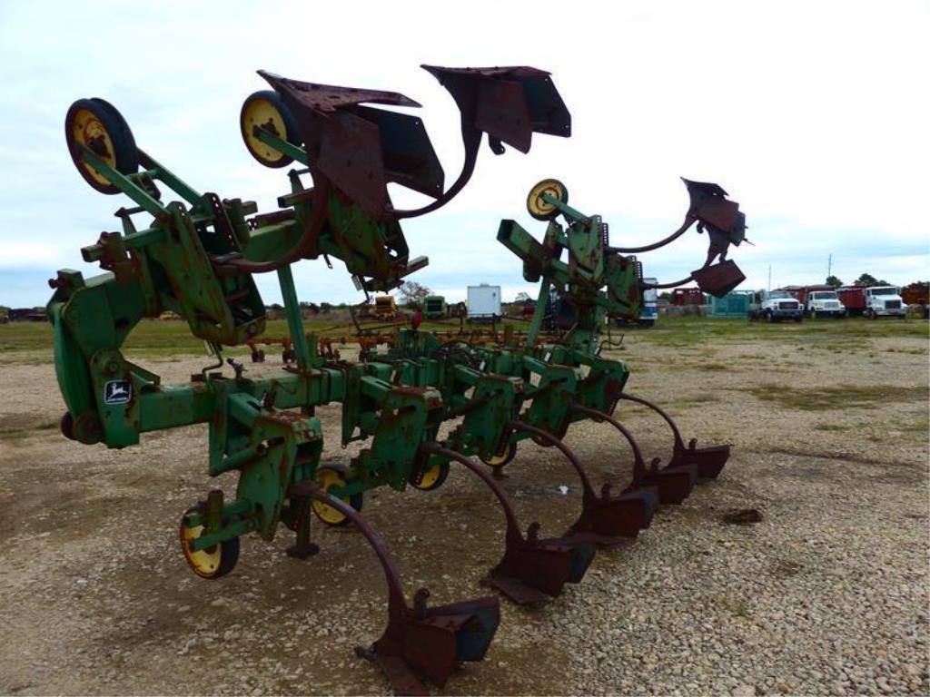 JOHN DEERE 866 NO TILL CULTIVATOR BEDDER