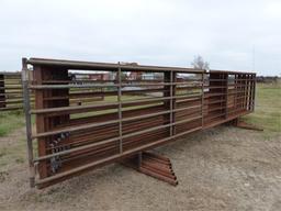 24 FT FREESTANDING PANELS 1 HAVING 12 FT GATE