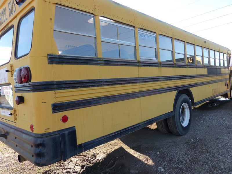 1993 FORD B700 SCHOOL BUS