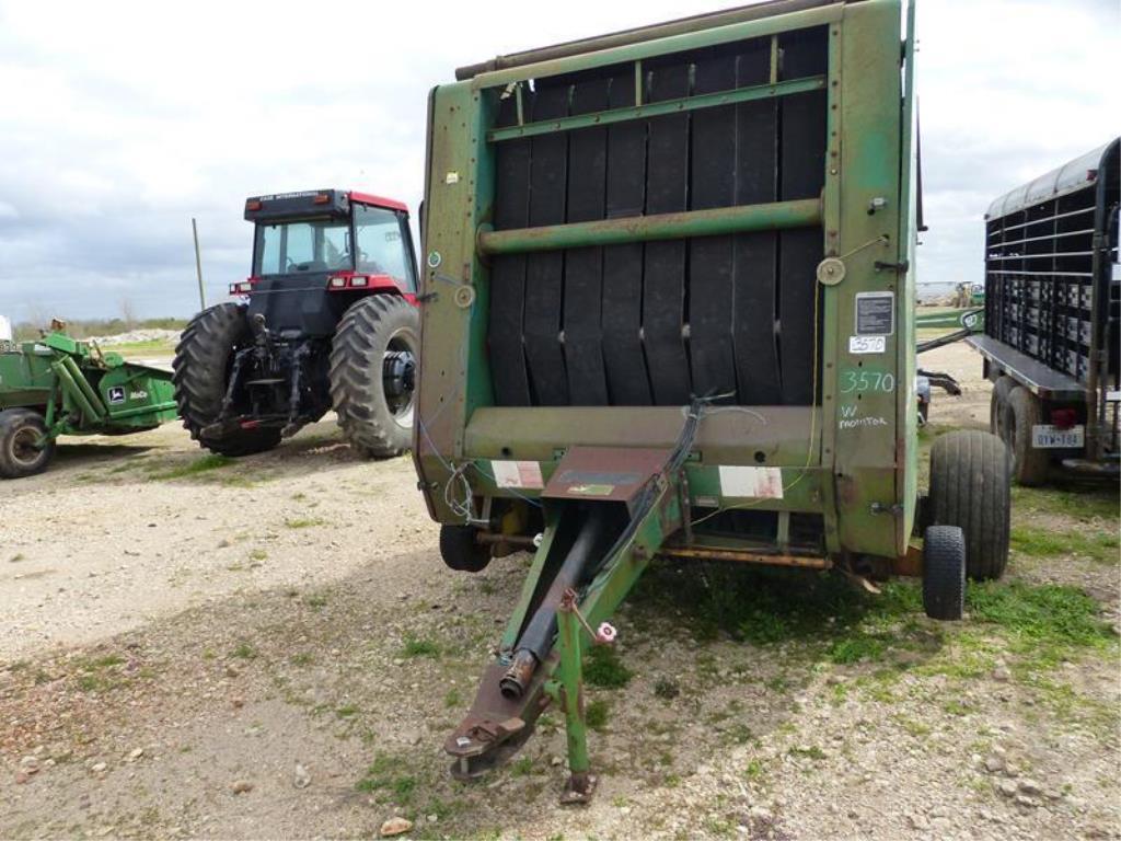 JOHN DEERE 535 ROUND BALER