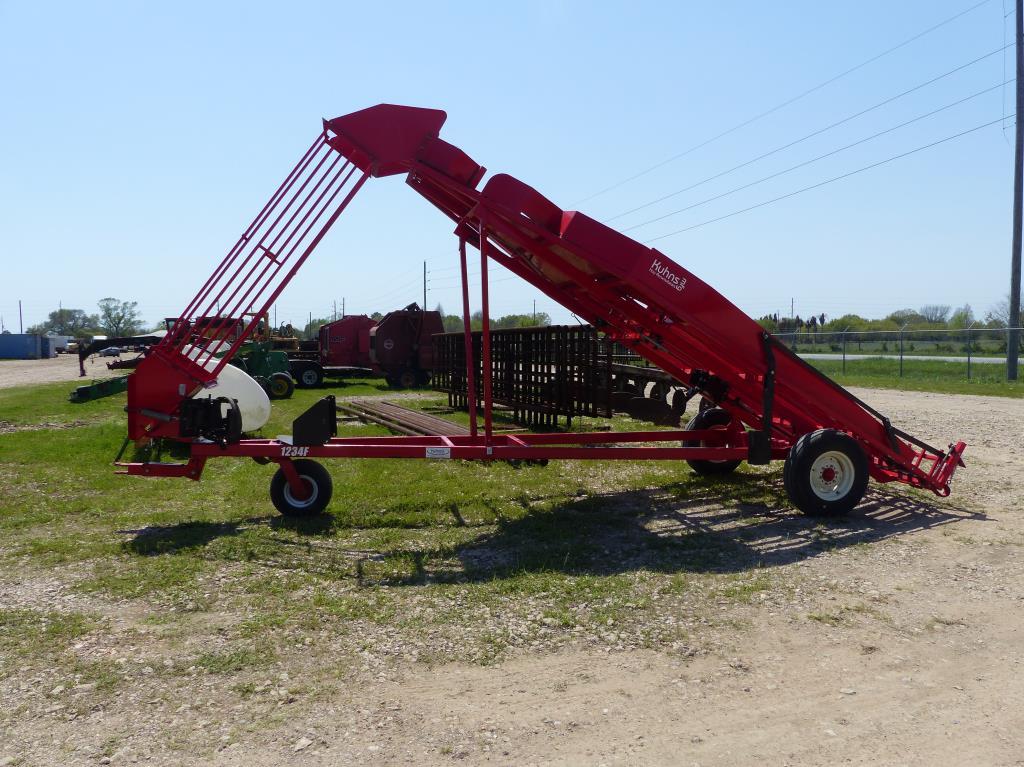 KUHNS 1234F HAY ACCUMULATOR