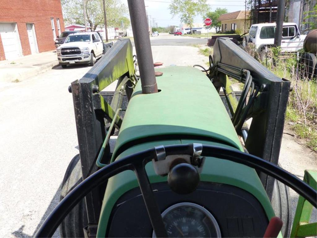 JD 2940 TRACTOR W/WESTENDORF TA28 QT FE LOADER