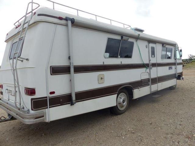 1976 APOLLO 3000 RB MOTOR HOME