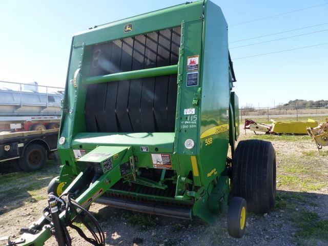 JOHN DEERE 568 MEGA WIDE PLUS ROUND BALER