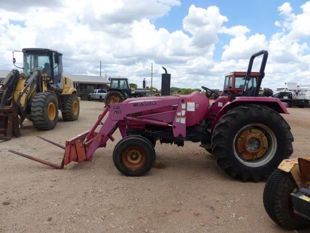 MAHINDRA 6000 TRACTOR W/ML 260 FE LOADER