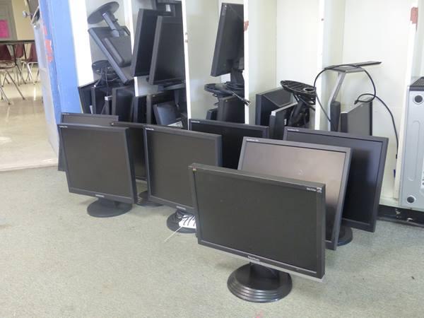 23 COMPUTER MONITORS