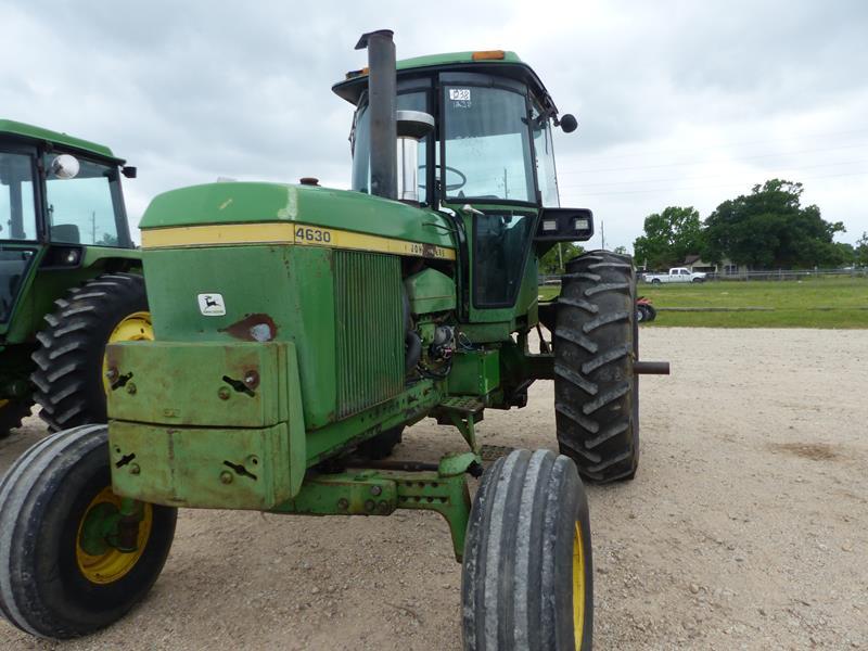 JOHN DEERE 4630 TRACTOR