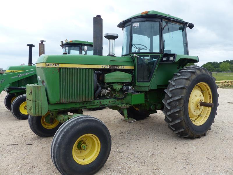 JOHN DEERE 4630 TRACTOR