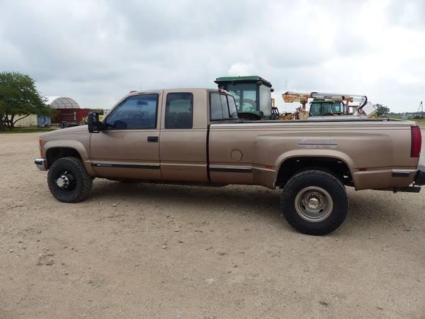 1997 CHEVROLET 3500 4X4 DUALLY  EXTENDED CAB