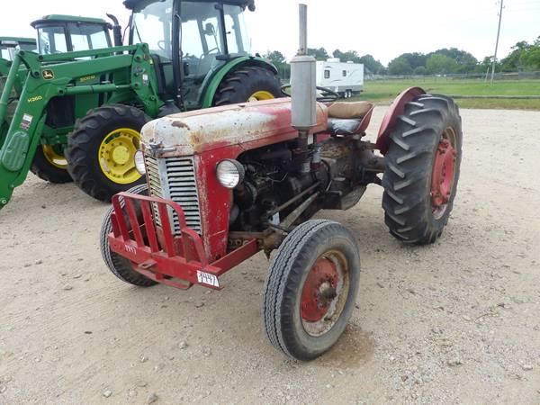 MASSEY FERGUSON M35 TRACTOR