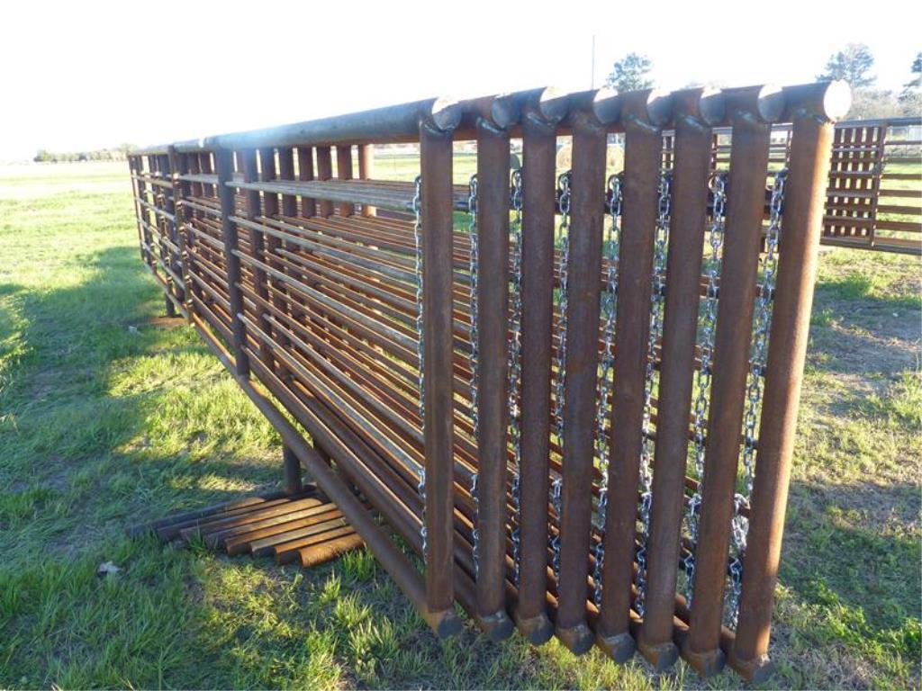 8 24' FREESTANDING HD  PANELS W/1 HAVING 12' GATE