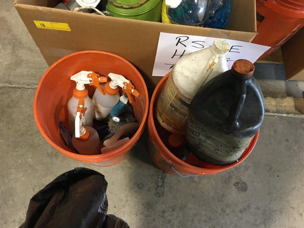 LOT CONSISTING OF ASSORTED ITEMS: CLEANING