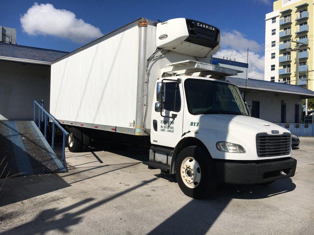 2008 FREIGHTLINER M2 106 26'ft REFRIGERATED BOX