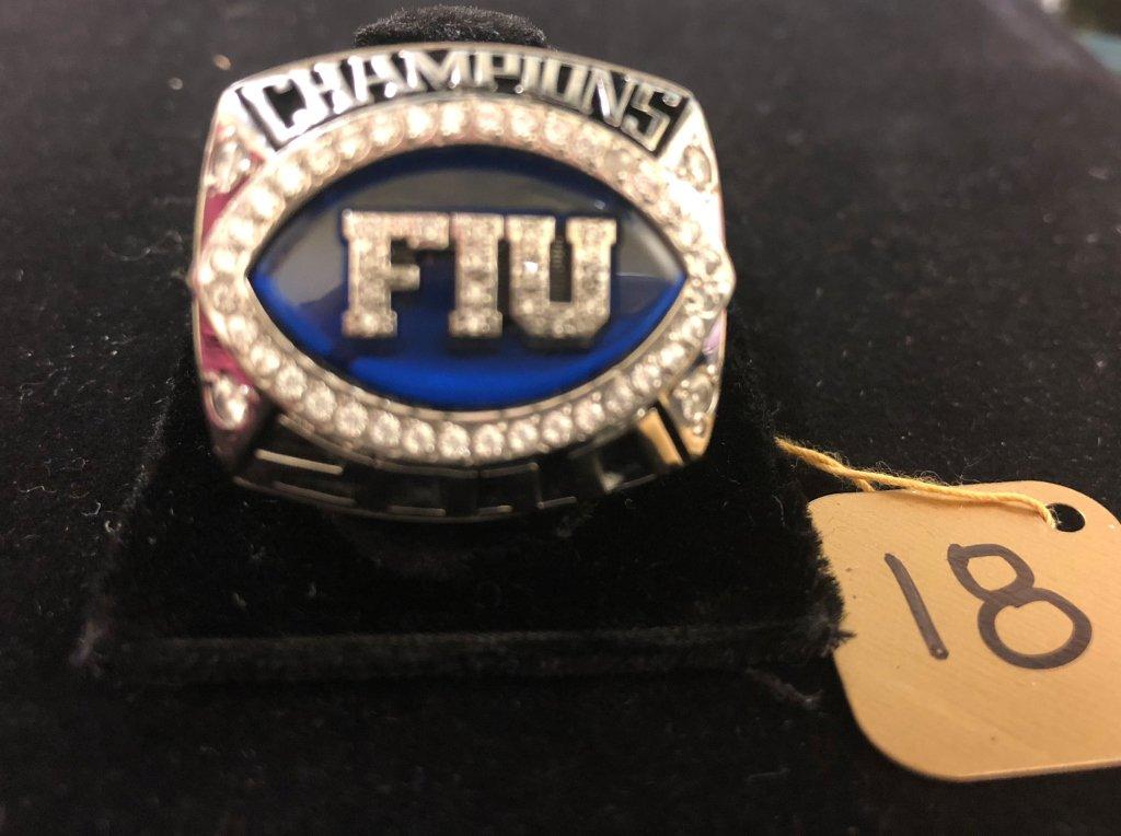 (AUTHENTIC) 2010 FIU FOOTBALL CHAMPIONSHIP RING