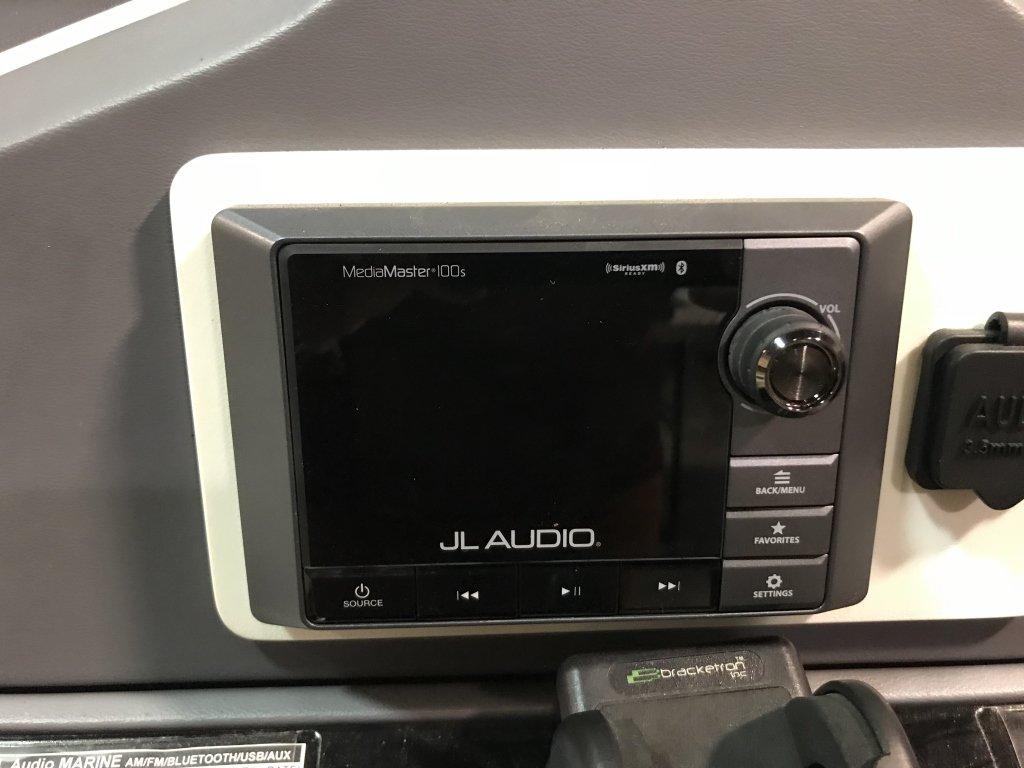 JL AUDIO MARINE STEREO SYSTEM