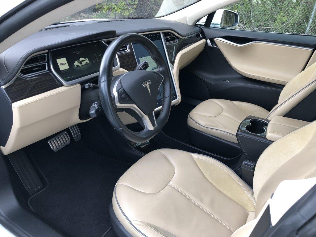 2014 TESLA MODEL S, P85+