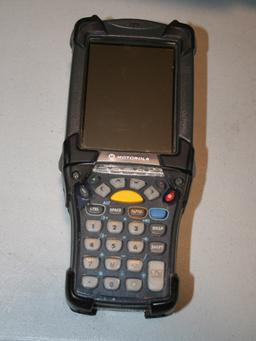 SYMBOL TECHNOLOGIES MODEL MC9090 WM HANDHELD MOBILE COMPUTER INCLUDES (5) BATTERIES ONLY