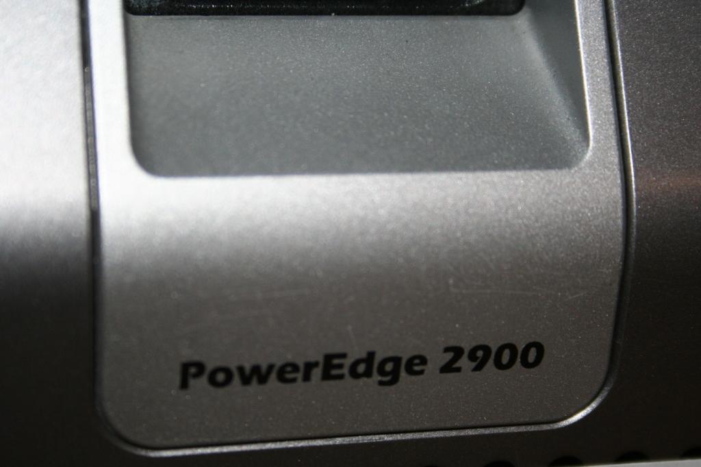 DELL POWEREDGE 2900 TOWER SERVER (NO HARD DRIVES OR POWER CORDS)