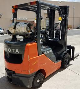 TOYOTA 3 STAGE FORKLIFT MODEL 8FGCU30,