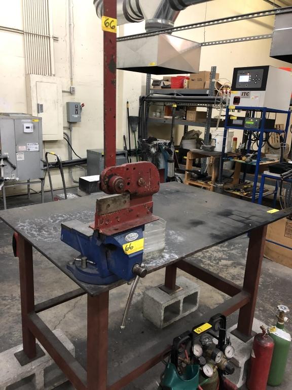 STEEL WELDING TABLE 48" X 33" INCLUDES METALSHEAR AND VICE