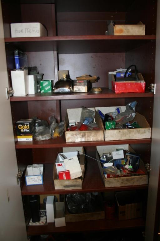 LOT CONSISTING OF MISC. SMALL ENGINE PARTS